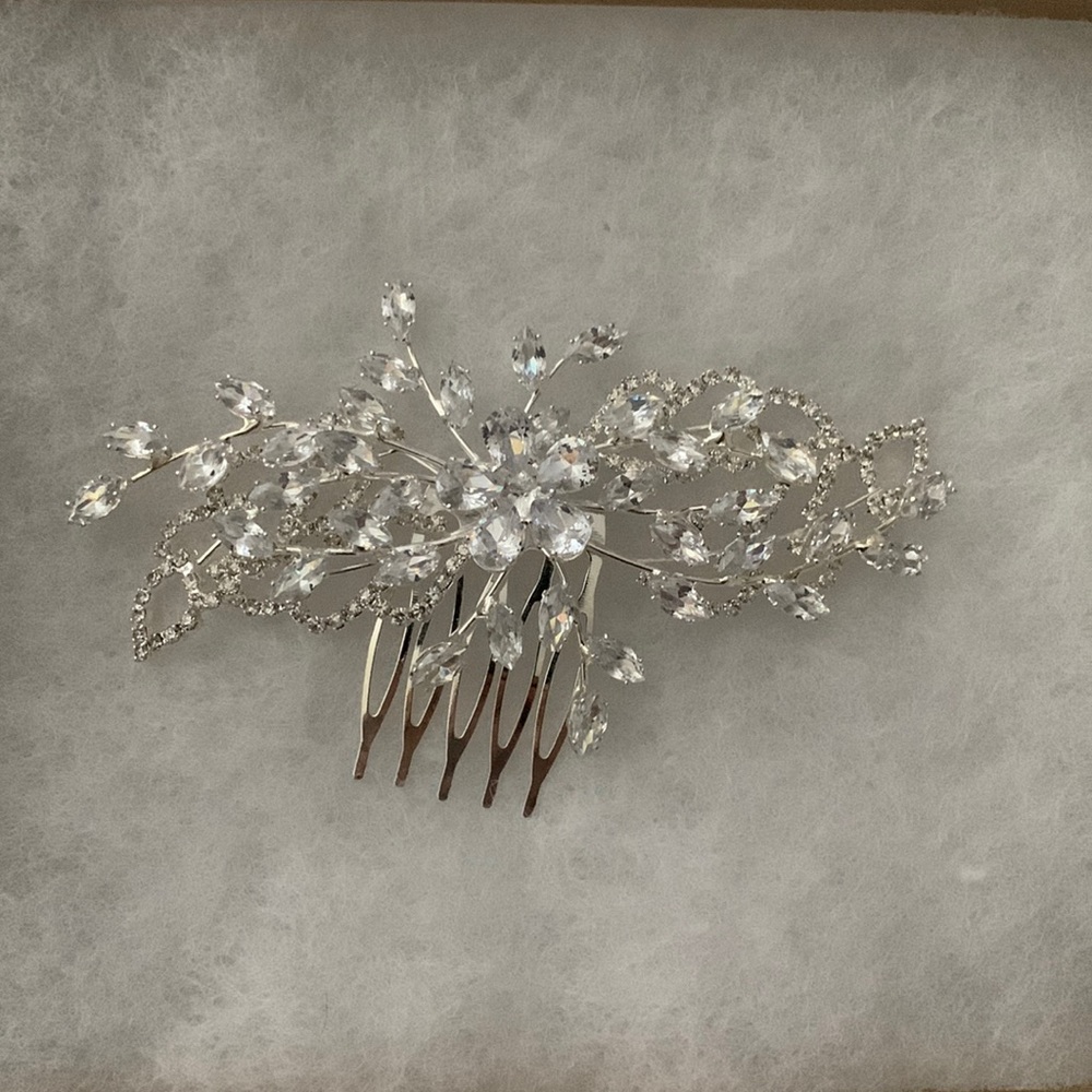Wedding hair comb